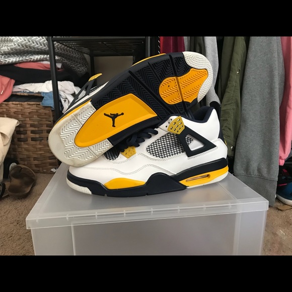 nike air jordan 1 retro mid marquette